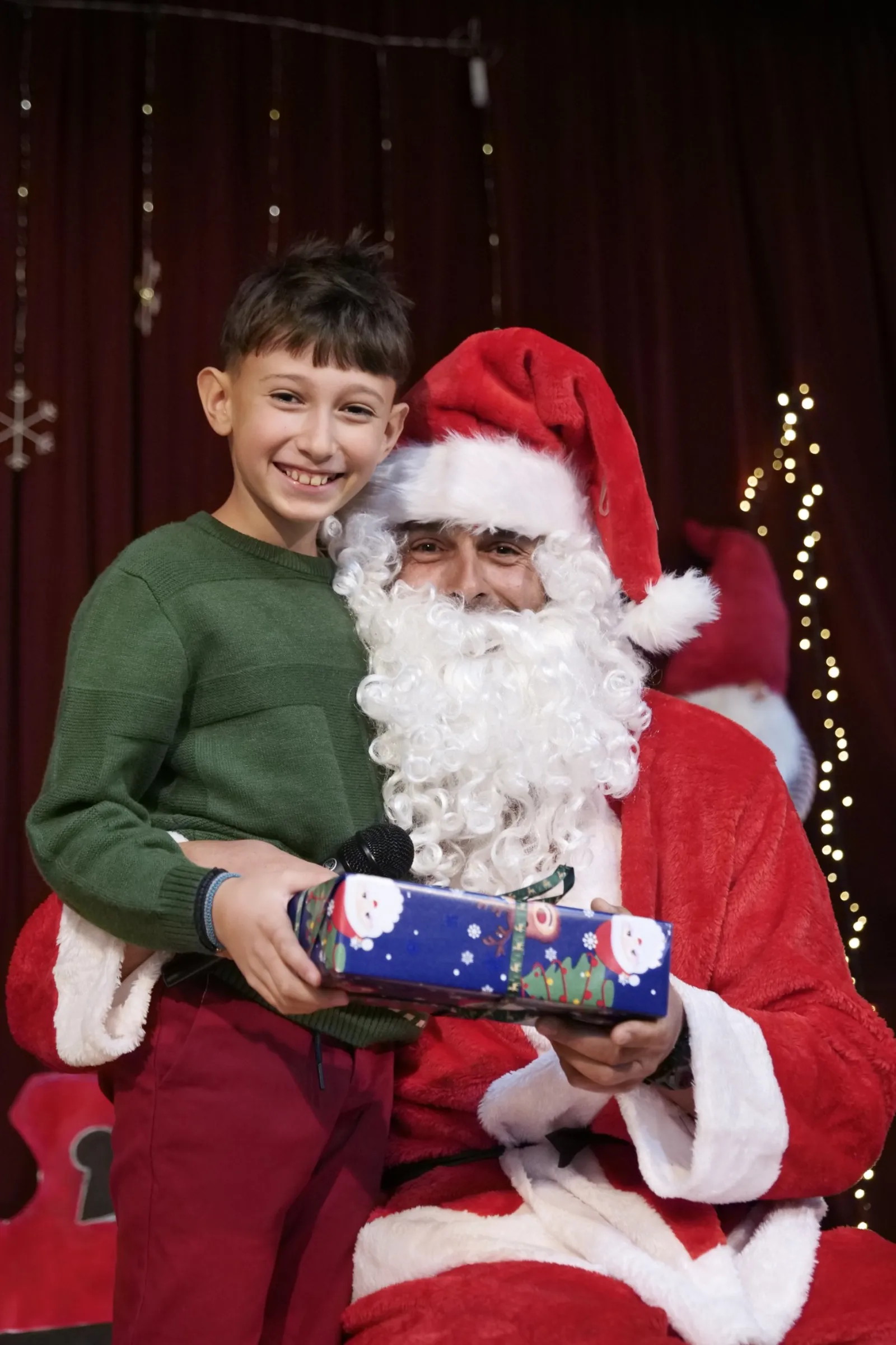 Двадесет години заедно: Юбилейно коледно тържество